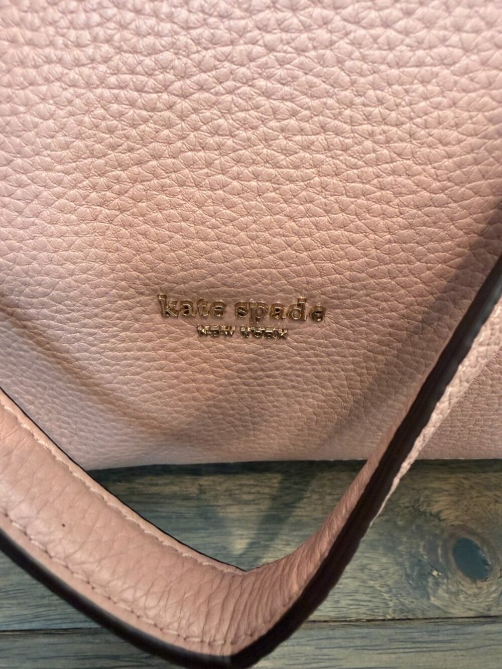 Kate Spade Hailey Pink Large Leather Shoulder Bag - Picture 4 of 10